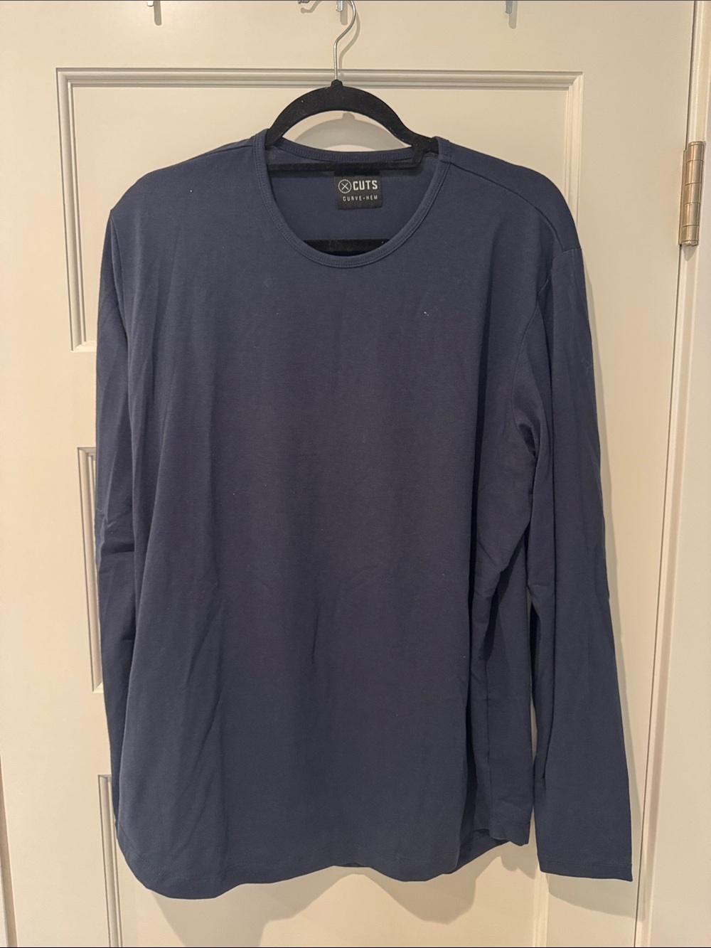 CUTS Navy Long Sleeve Crewneck Shirt Curve Hem XL